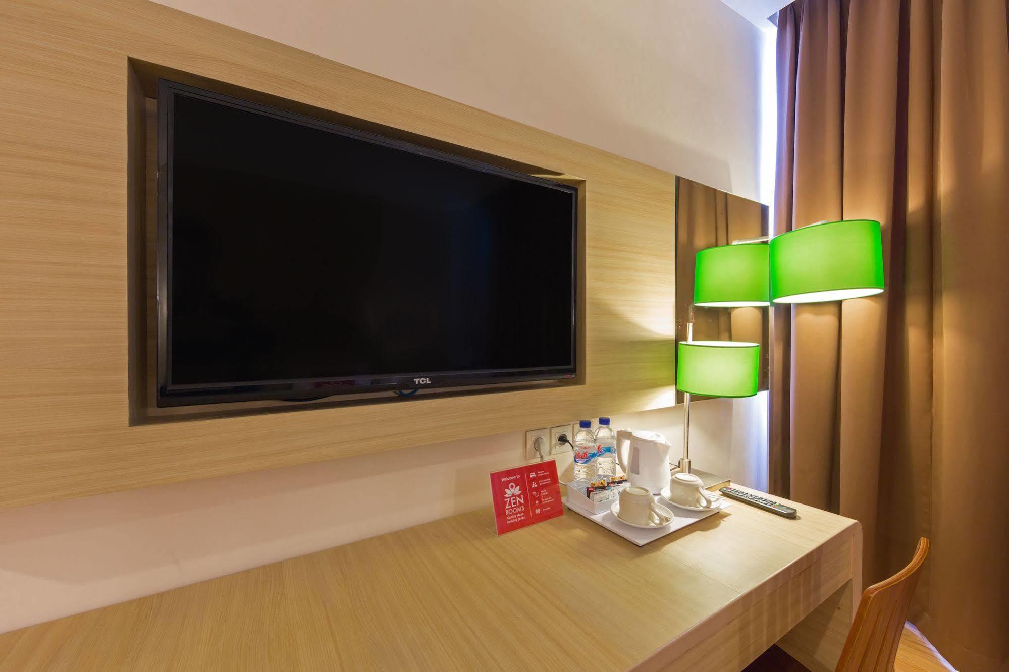 Zen Rooms Kuta Tuban Suites Dış mekan fotoğraf