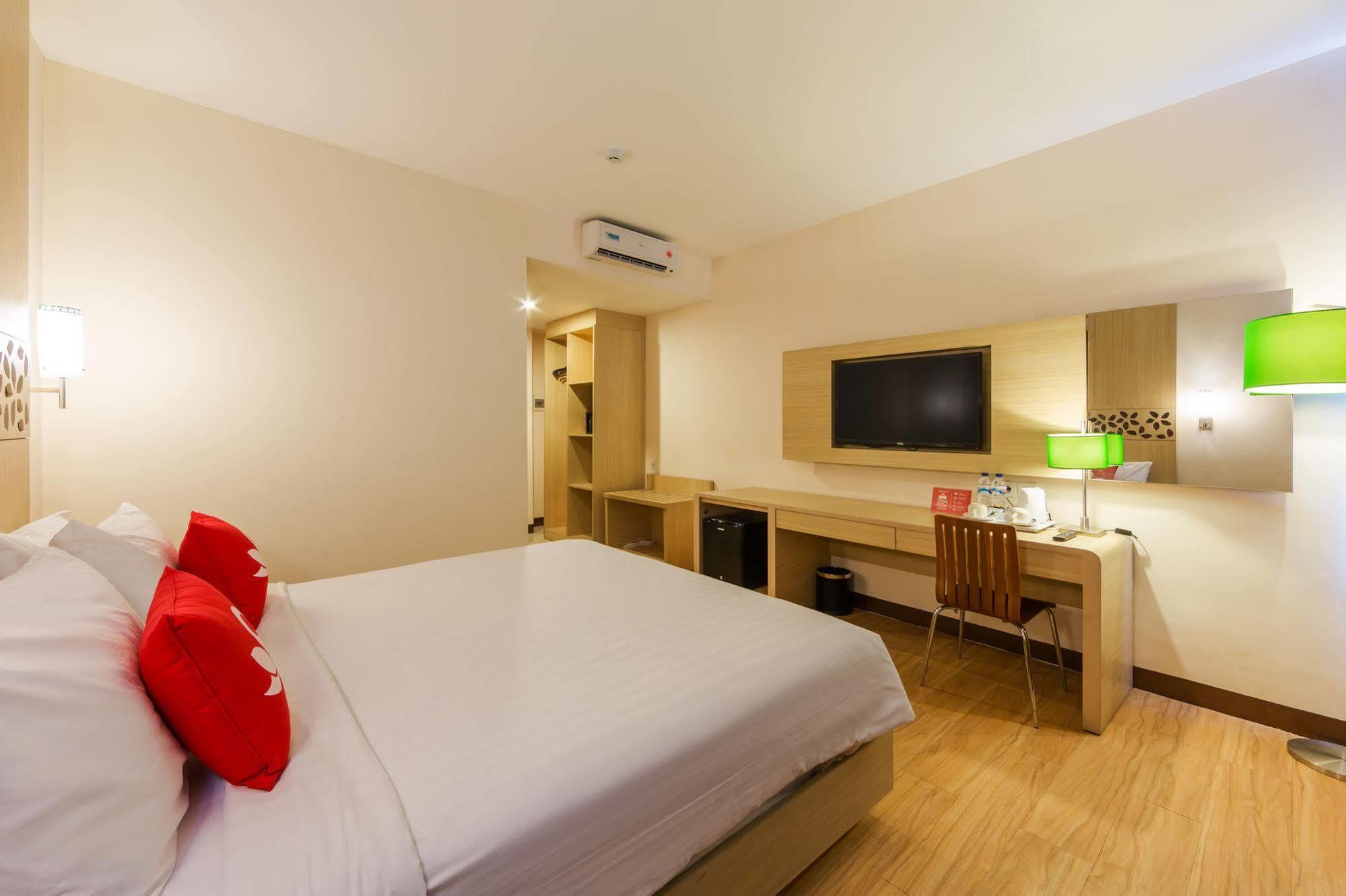 Zen Rooms Kuta Tuban Suites Dış mekan fotoğraf