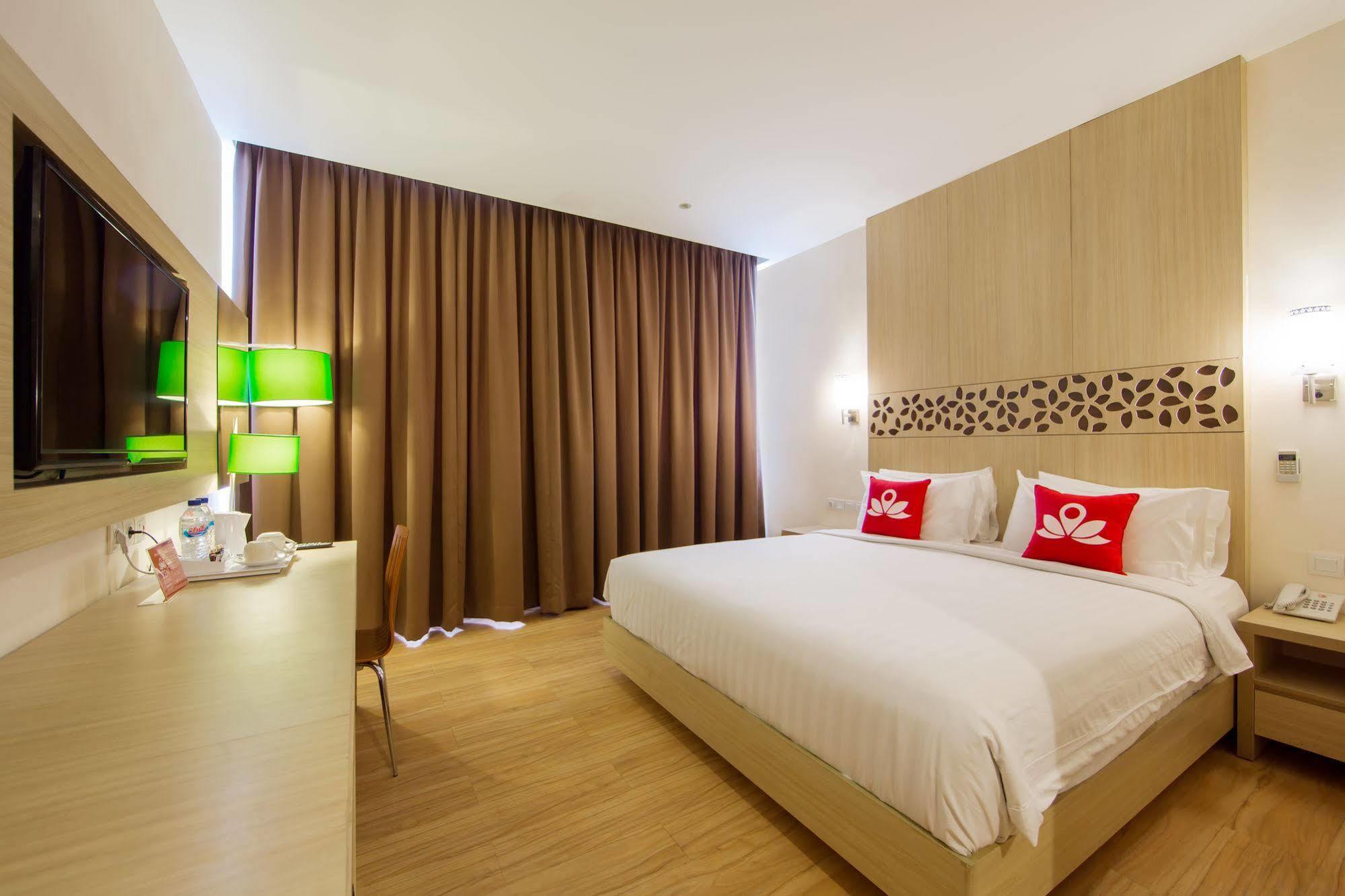 Zen Rooms Kuta Tuban Suites Dış mekan fotoğraf